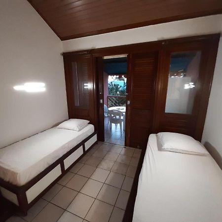 Apartament Studio Climatise - Piscine-Plage - 1 A 2 Personnes Sainte-Anne Zewnętrze zdjęcie