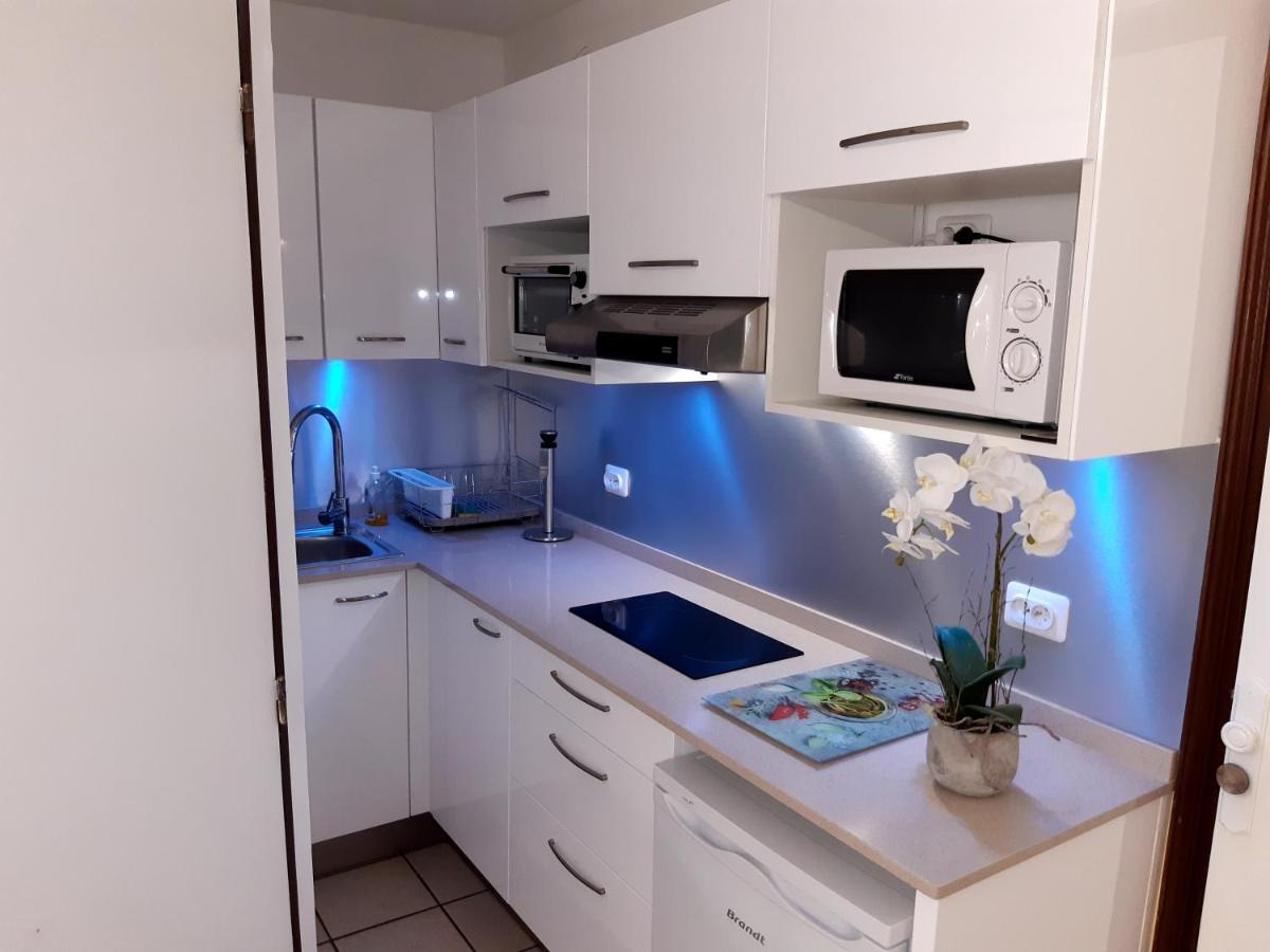 Apartament Studio Climatise - Piscine-Plage - 1 A 2 Personnes Sainte-Anne Zewnętrze zdjęcie