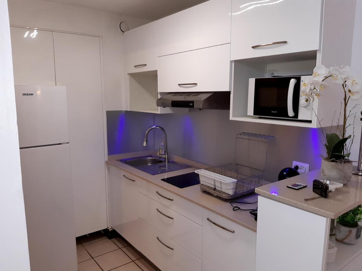 Apartament Studio Climatise - Piscine-Plage - 1 A 2 Personnes Sainte-Anne Zewnętrze zdjęcie